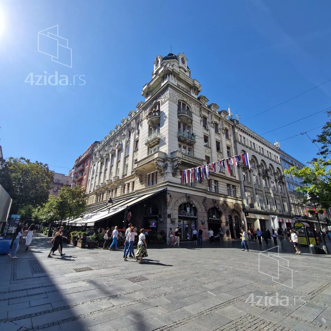 Devetosoban stan | 4zida