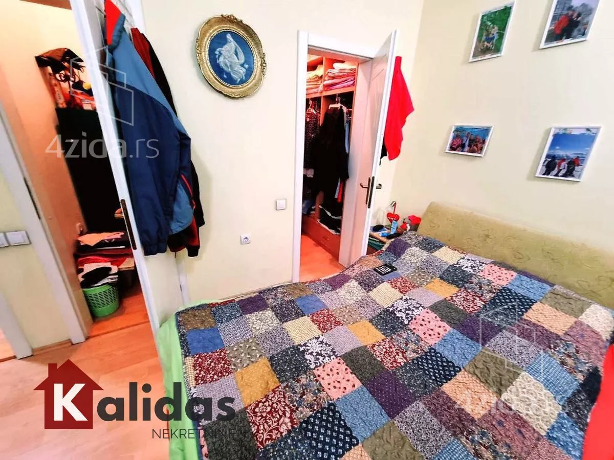 Šestosoban stan | 4zida