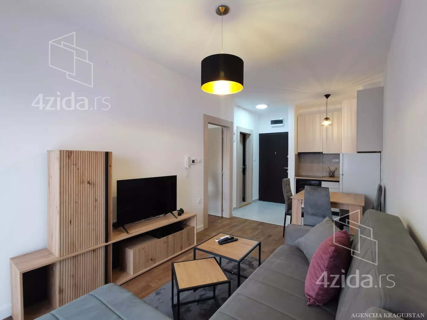 Jednoiposoban stan | 4zida