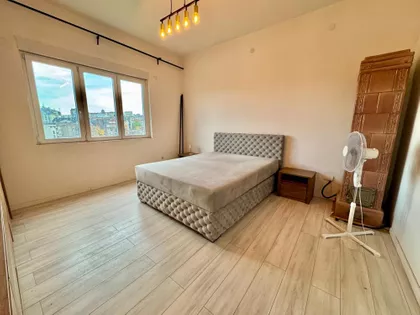 Francuska | 4zida.rs