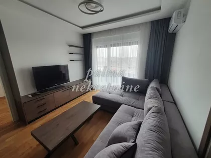 Vašarište | 4zida.rs