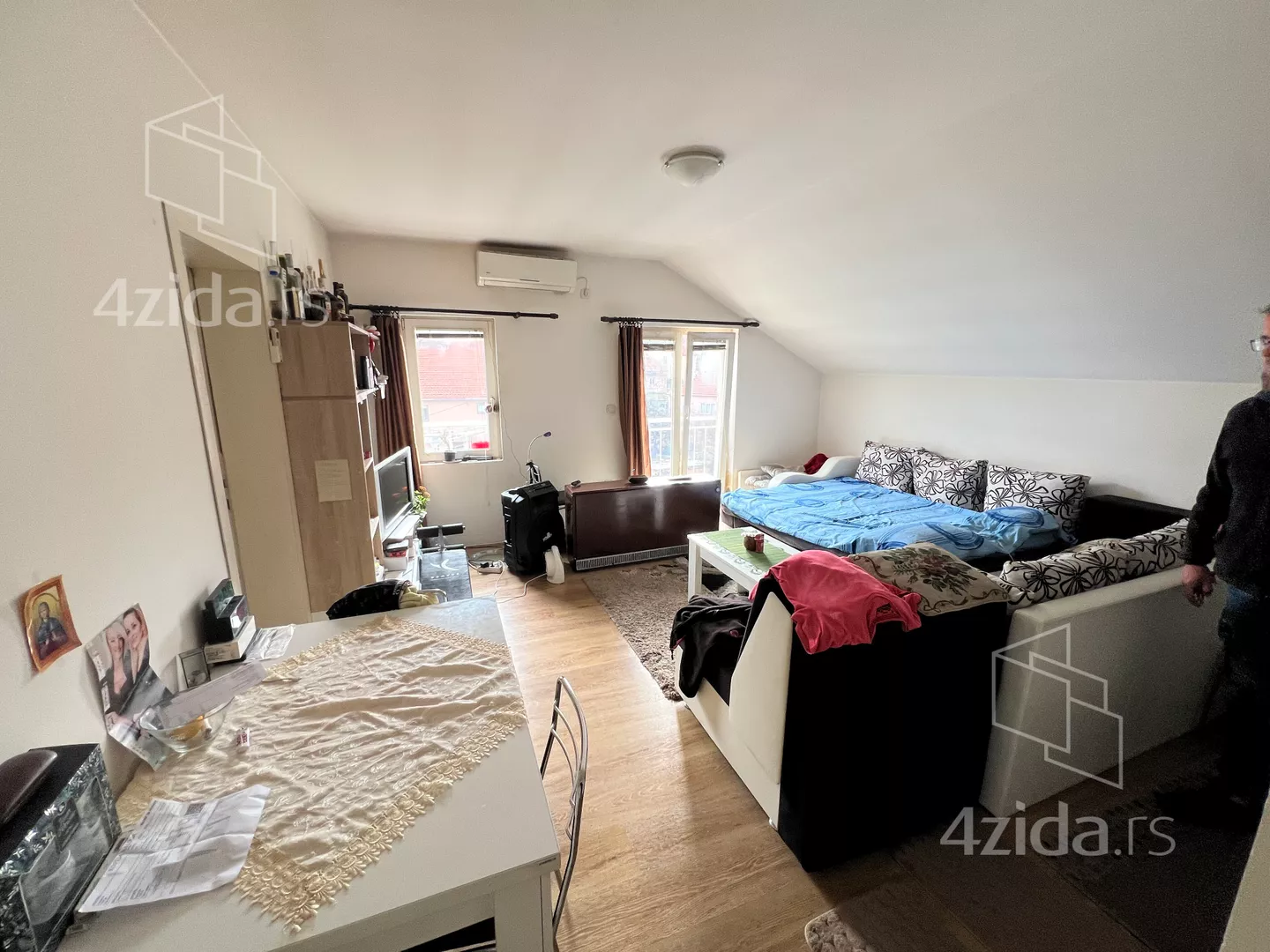 Jednoiposoban stan | 4zida