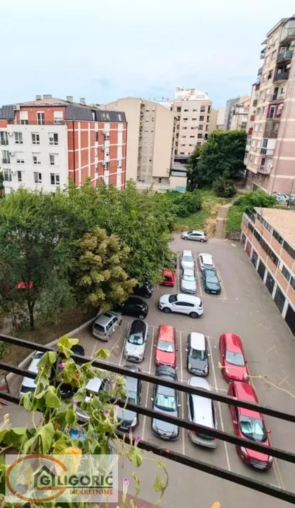 Vukov Spomenik | 4zida.rs