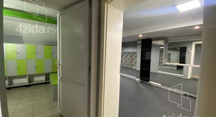 Poslovni prostor | 4zida