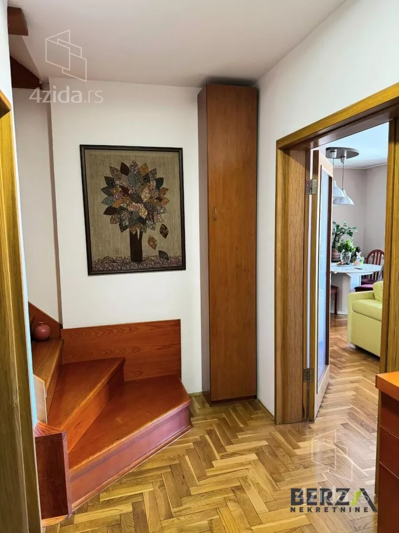 Četvoroiposoban stan | 4zida