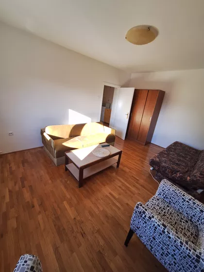 Puškinov Trg | 4zida.rs