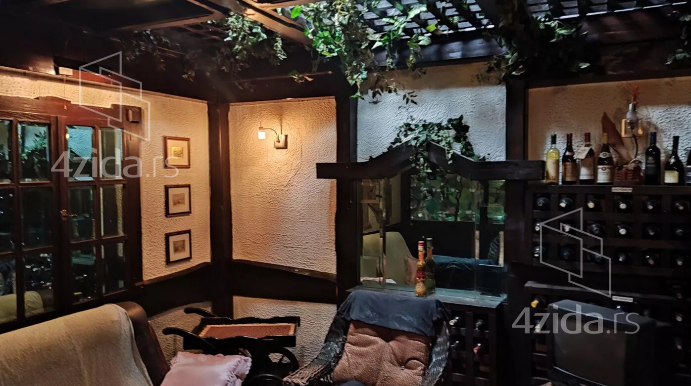 Ugostiteljski objekat | 4zida