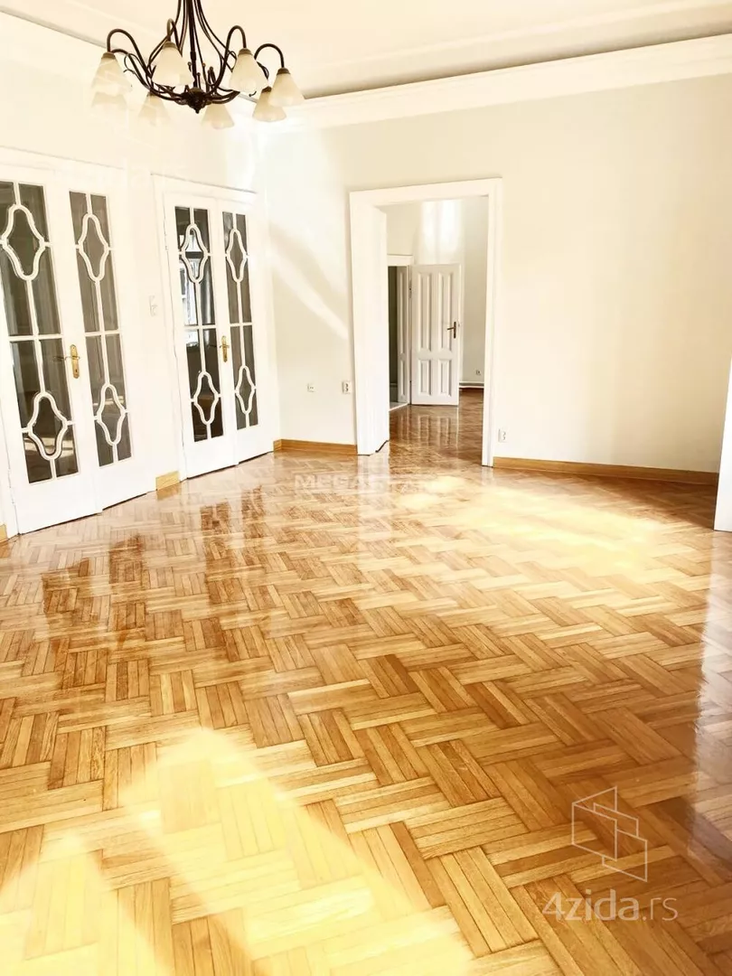 Petoiposoban stan | 4zida