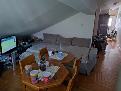 Crveno Barjače 35A | 4zida.rs