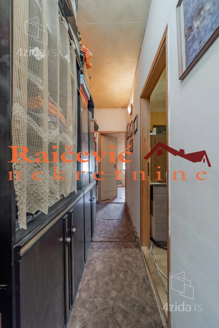 Četvoroiposoban stan | 4zida