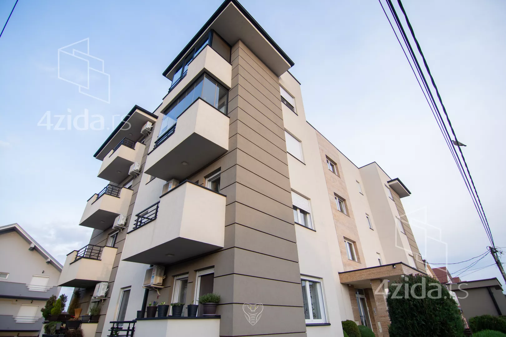 Trosoban stan | 4zida