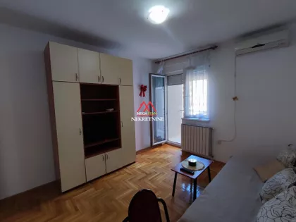 Petra Drapšina | 4zida.rs