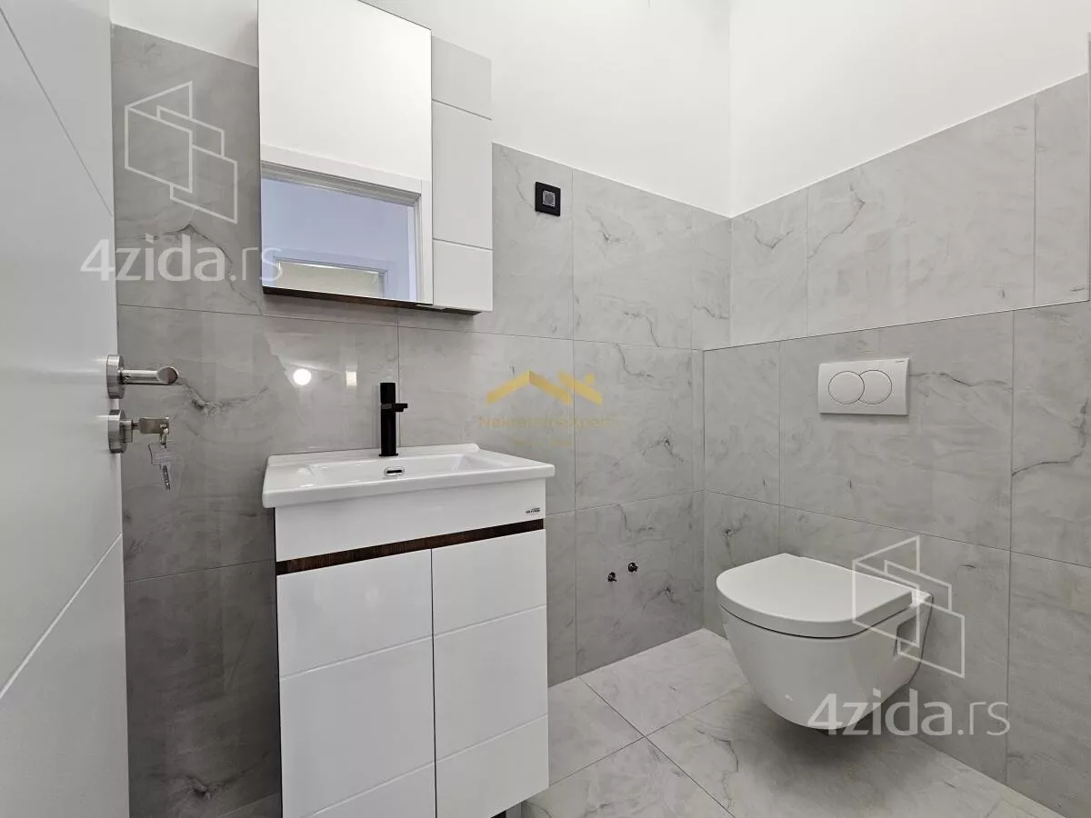 Petosoban stan | 4zida