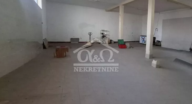 Poslovna zgrada | 4zida