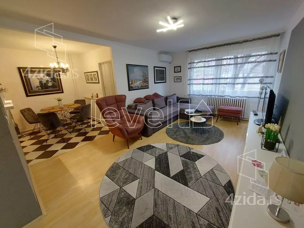 Troiposoban stan | 4zida