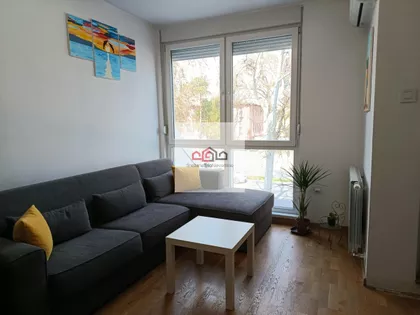 Adamovićevo Naselje | 4zida.rs
