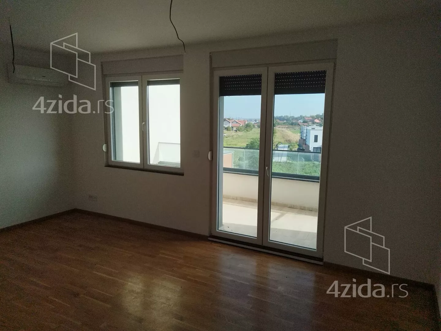 Troiposoban stan | 4zida