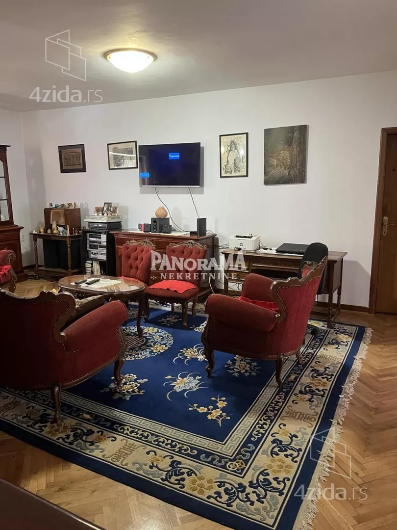 Petosoban stan | 4zida