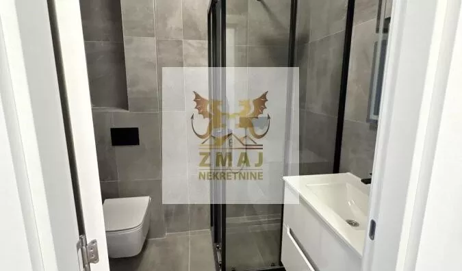 Šestosoban stan | 4zida