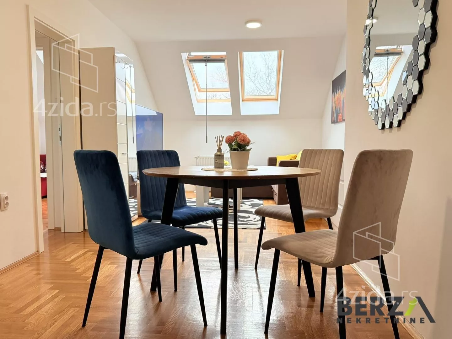 Dvoiposoban stan | 4zida