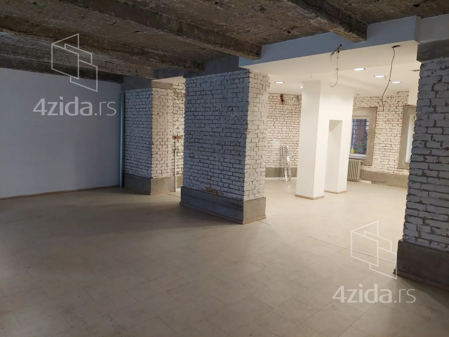 Poslovni prostor | 4zida