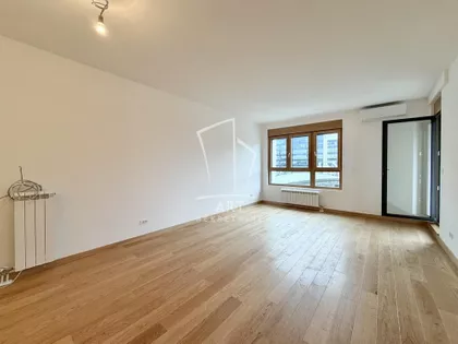 Tadije Sondermajera | 4zida.rs