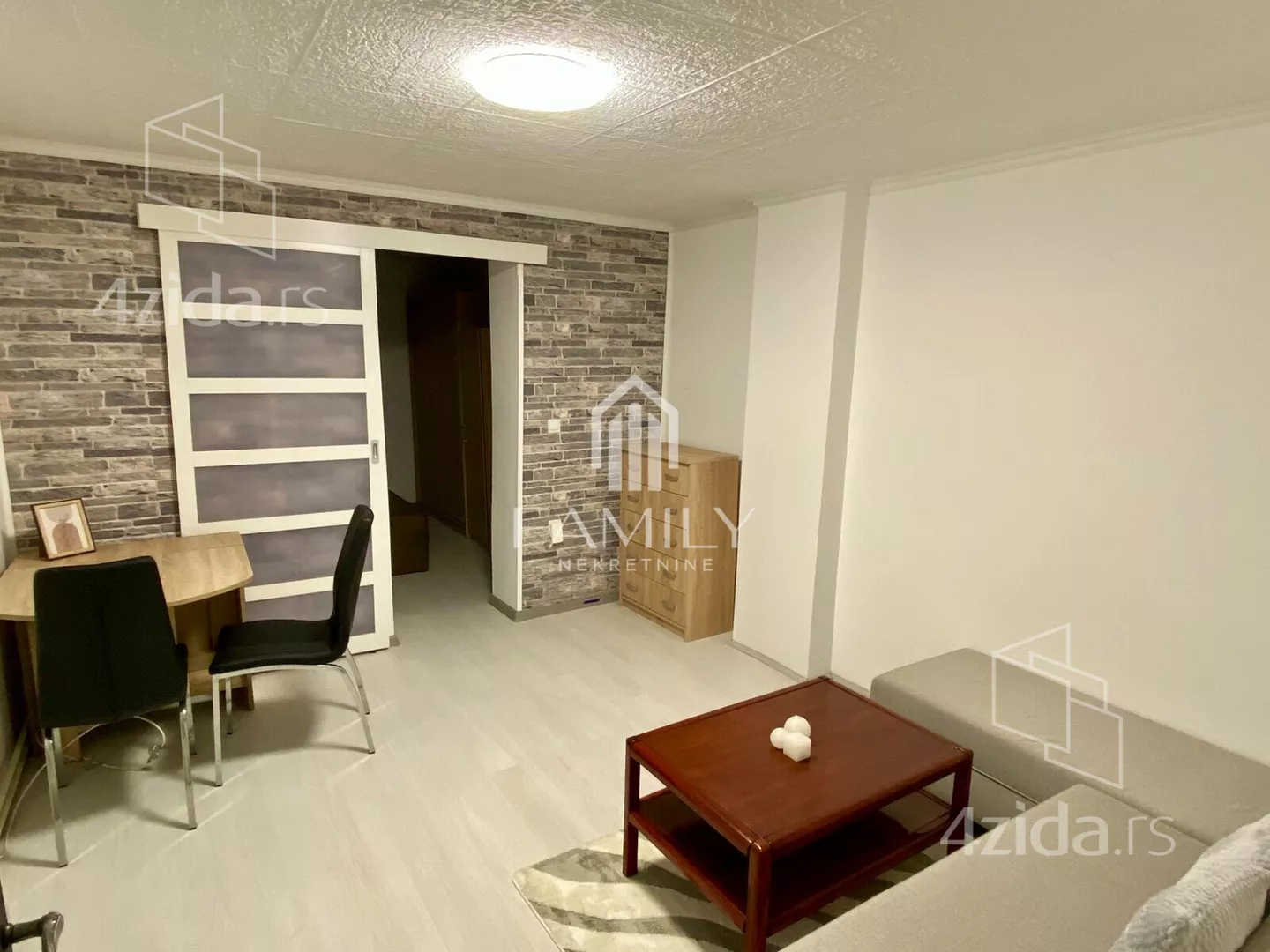 Jednoiposoban stan | 4zida