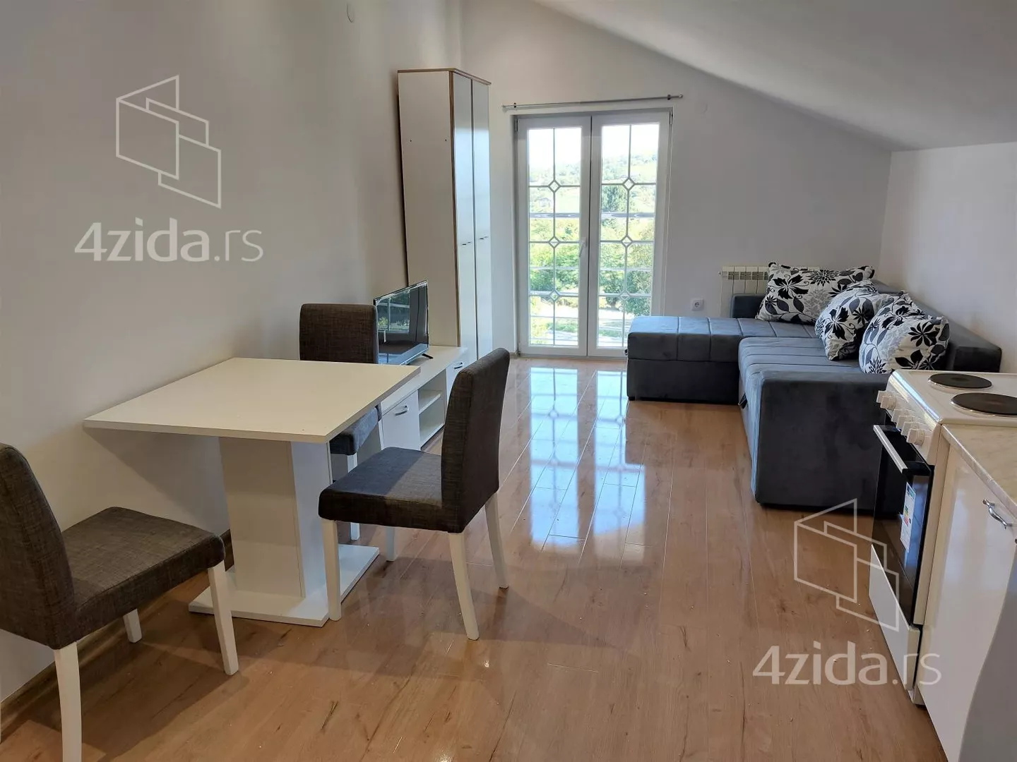 Garsonjera | 4zida