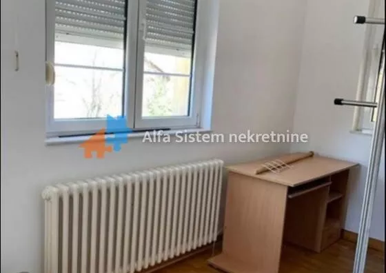 Četvoroiposoban stan | 4zida