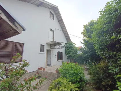 4. jula 1. prilaz | 4zida.rs