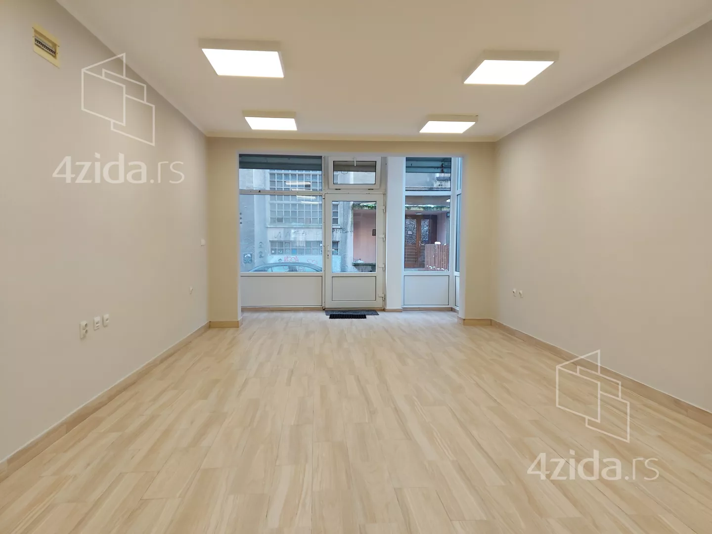 Lokal | 4zida