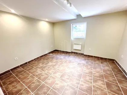 Baba Višnjina | 4zida.rs