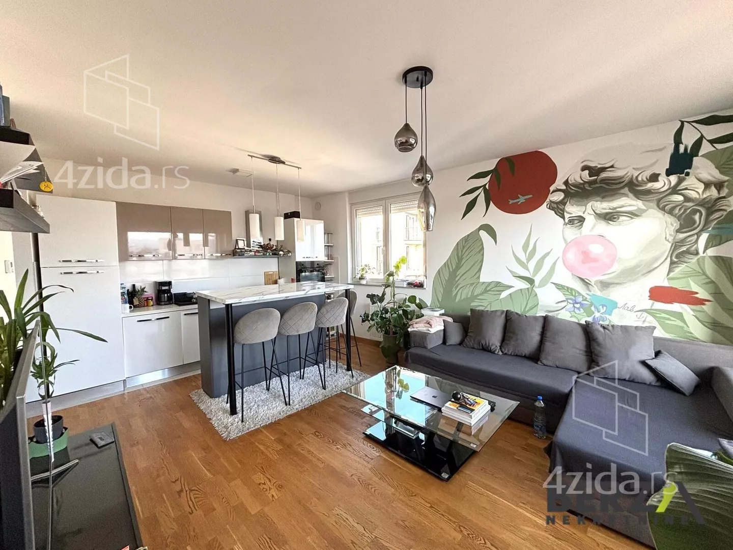 Trosoban stan | 4zida