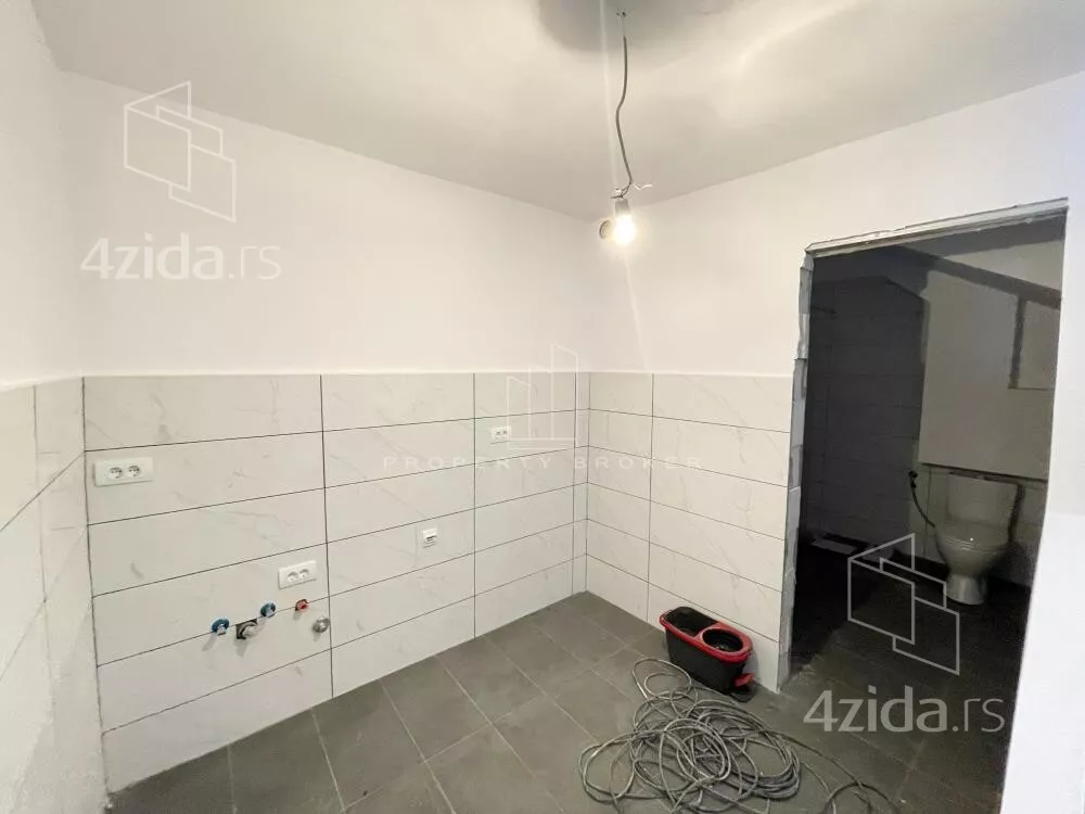 Lokal | 4zida