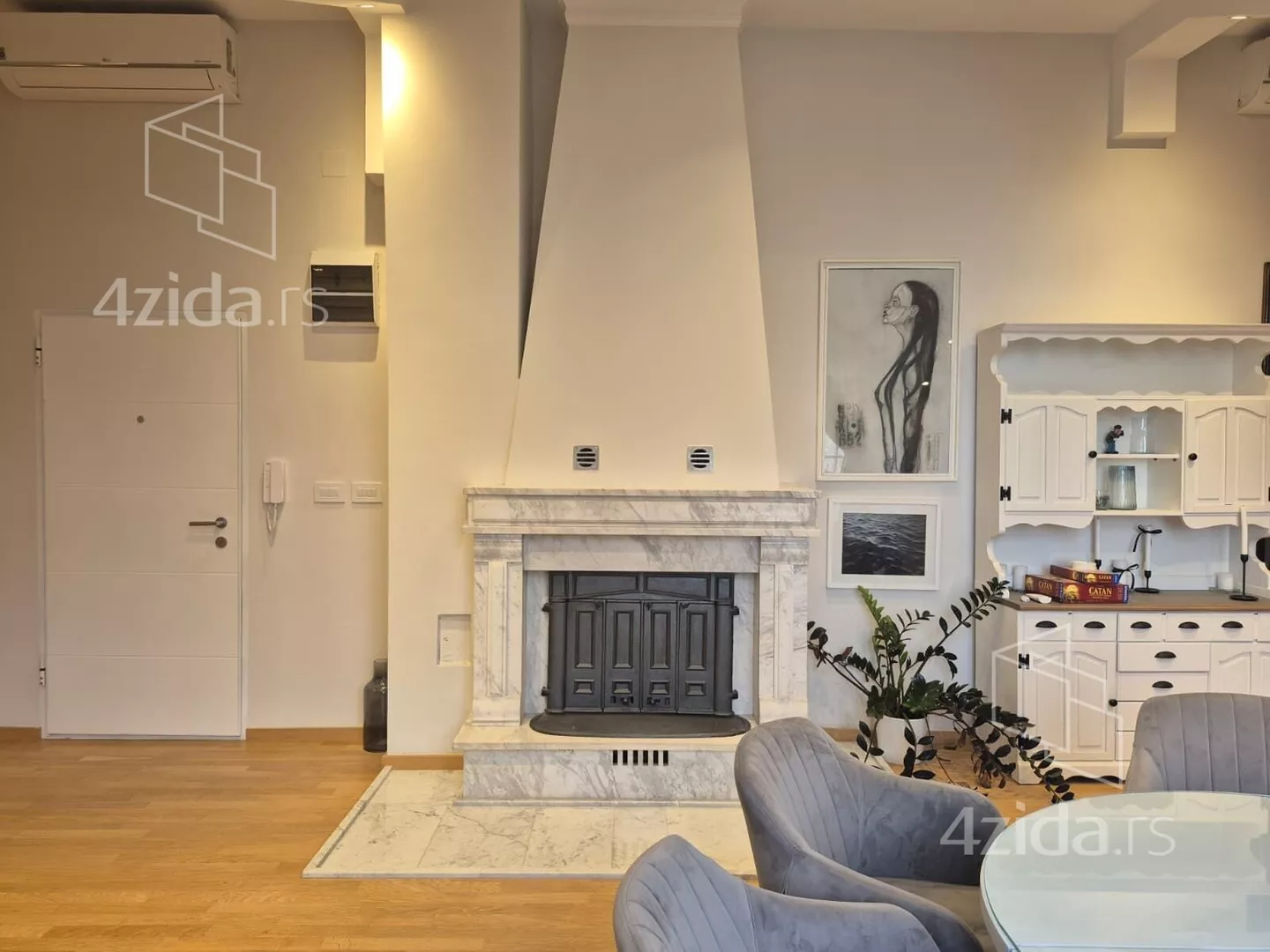 Četvoroiposoban stan | 4zida