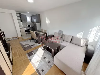 Ekonomski/Pravni Fakultet | 4zida.rs