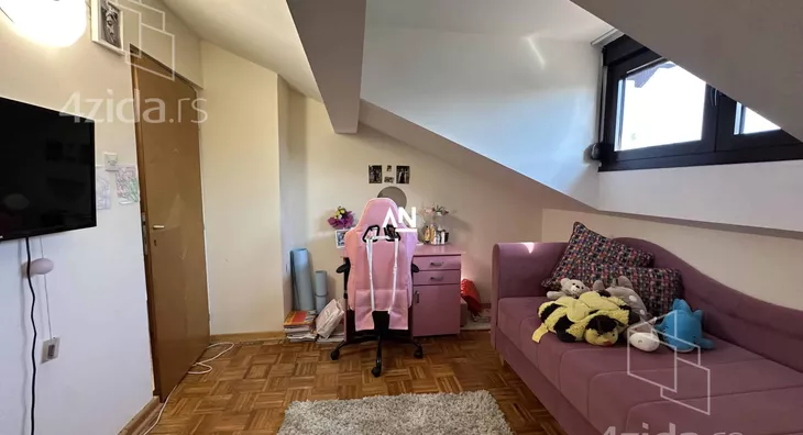 4-etažna kuća | 4zida