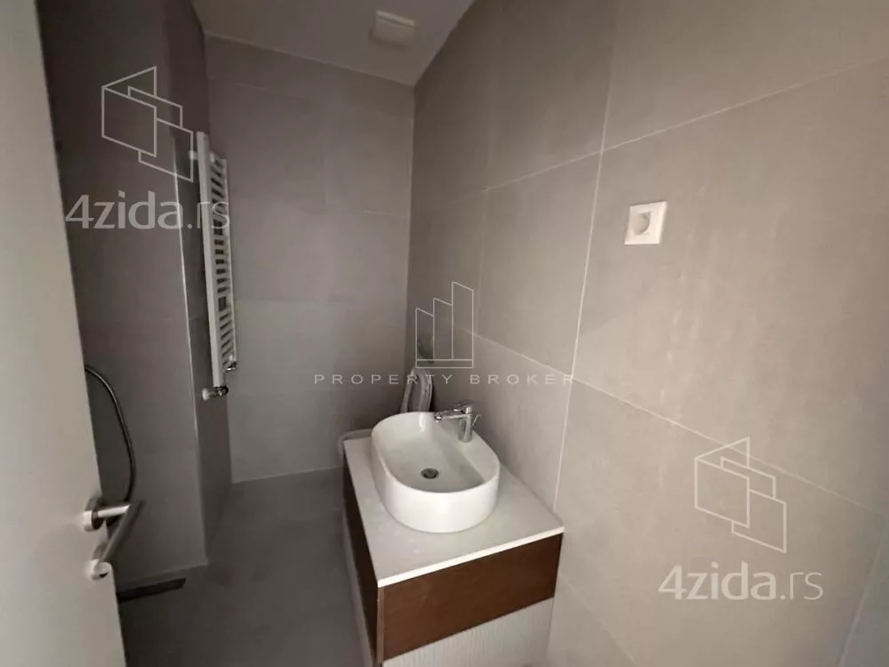 Garsonjera | 4zida