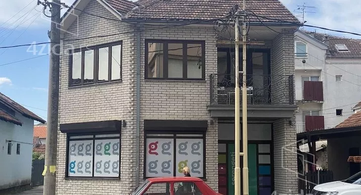 Lokal | 4zida