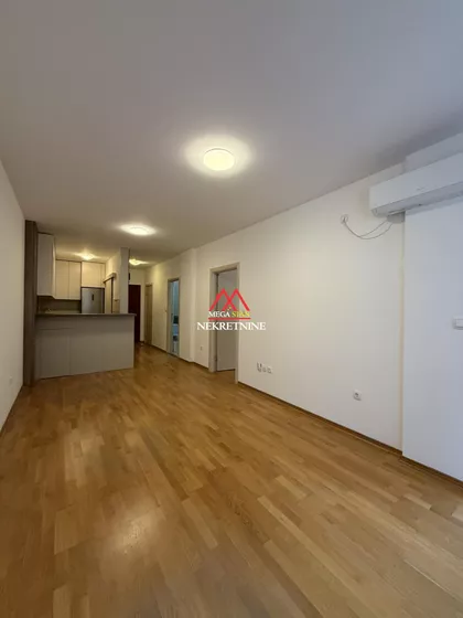 Petra Drapšina | 4zida.rs