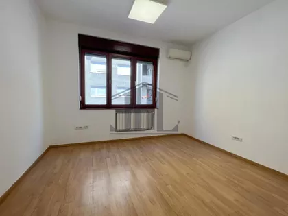 Zeleni Venac | 4zida.rs