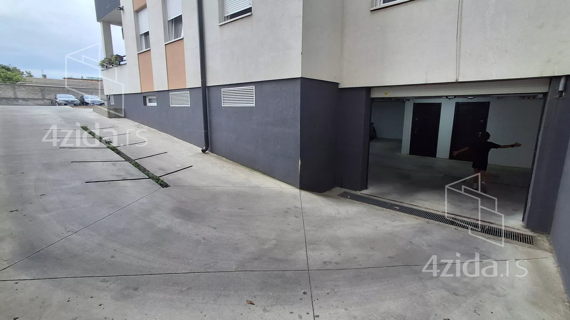 Garaža | 4zida