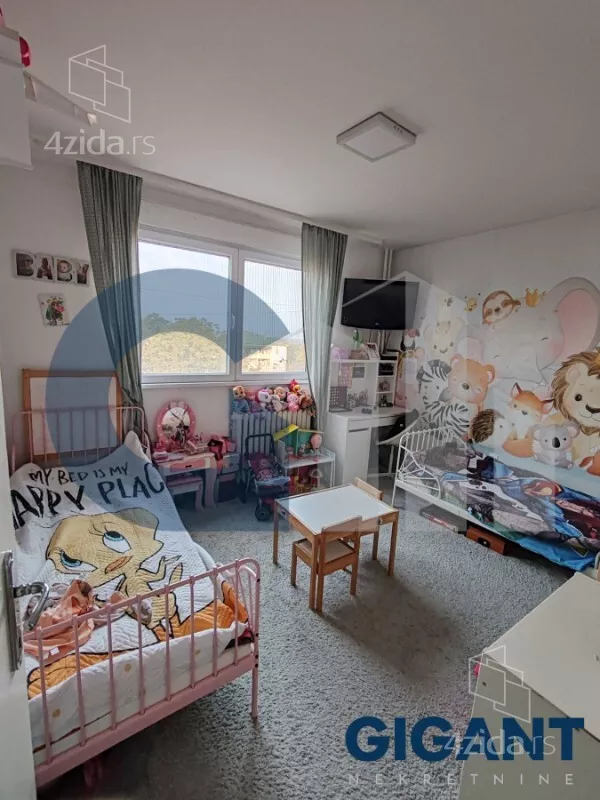 Dvoiposoban stan | 4zida