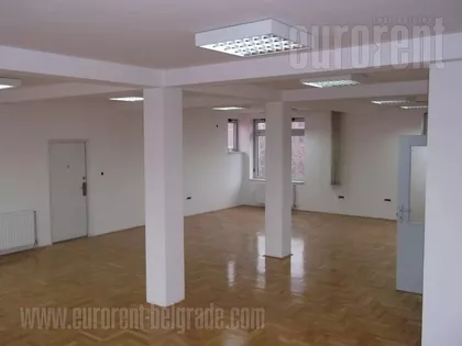 LABUDOVO BRDO | 4zida.rs