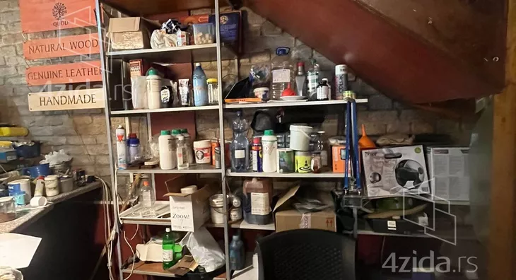 Poslovni prostor | 4zida