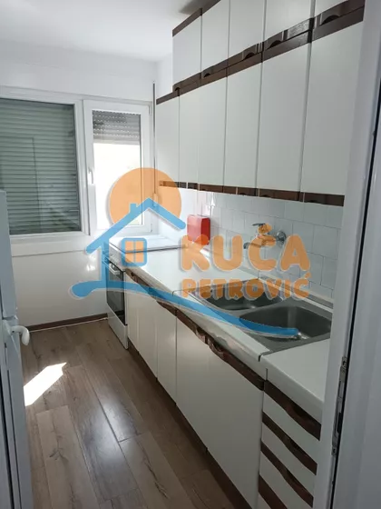 Sremska | 4zida.rs