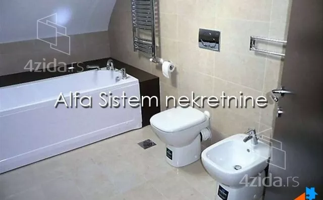 Petosoban stan | 4zida