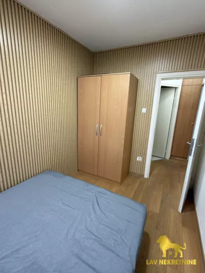 PARISKE KOMUNE | 4zida.rs