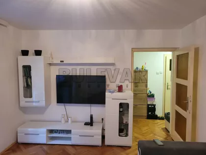 Rentgenova | 4zida.rs