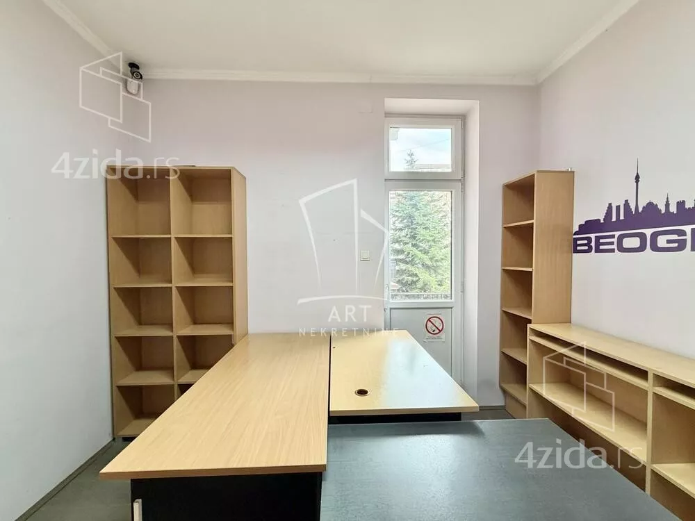 Četvoroiposoban stan | 4zida